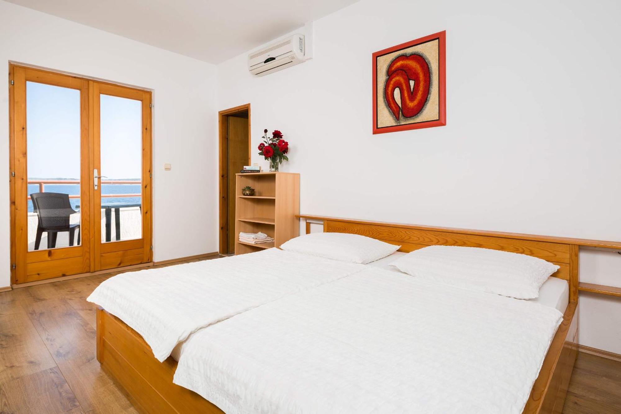 Pansion Marjan Zavala Quarto foto